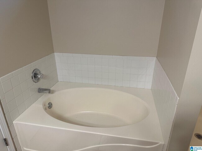 Building Photo - 512 Camden Cove Cir