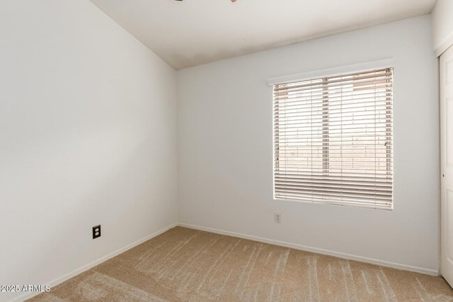 Building Photo - 10438 E Star of the Desert Dr