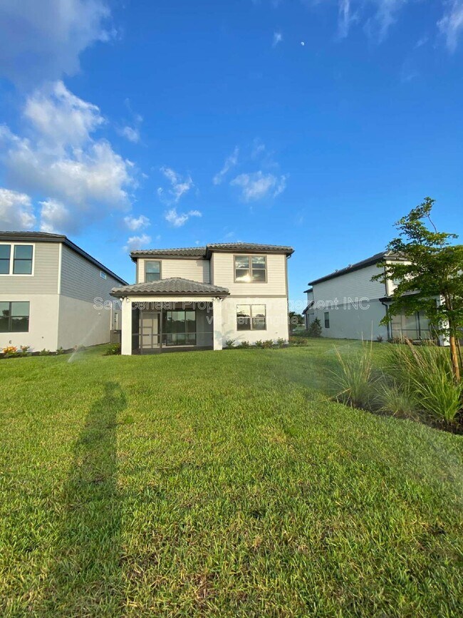 Building Photo - 6136 Baywood Ct