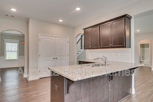Building Photo - 1110 George W Crawford Dr