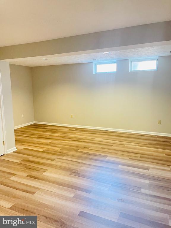 Building Photo - 4462 Regalwood Terrace