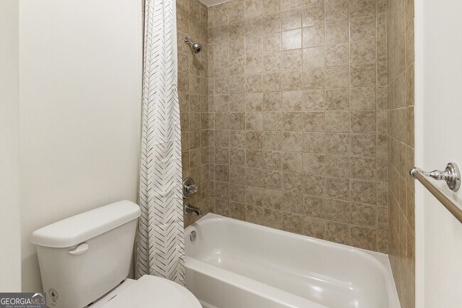 Building Photo - 210 Granville Ct