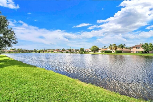 Building Photo - 16411 Sapphire Bend