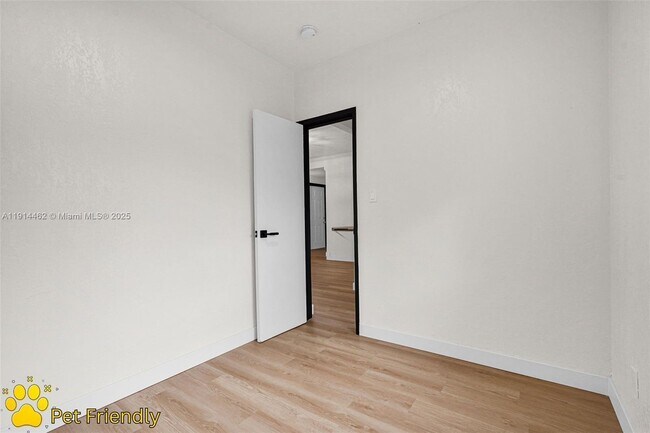 Building Photo - 12287 NE 7th Ave