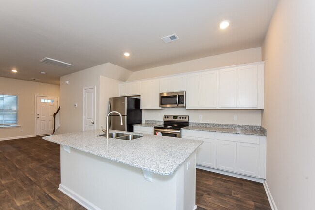 Building Photo - 320 High Grv Wy