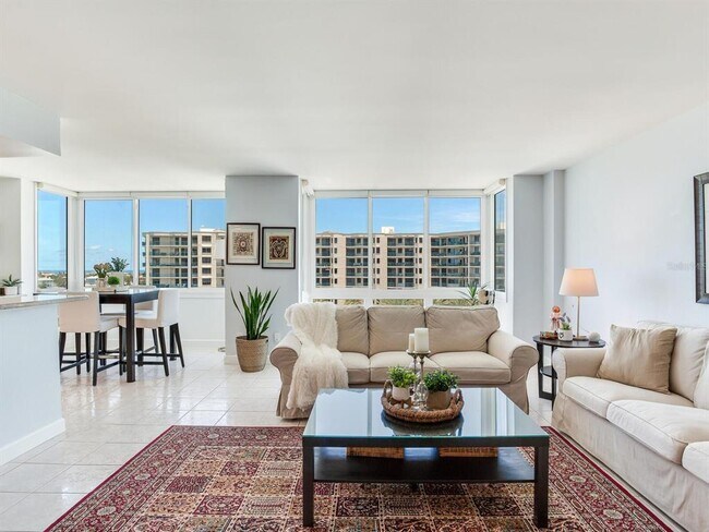 Building Photo - 660 Island Way