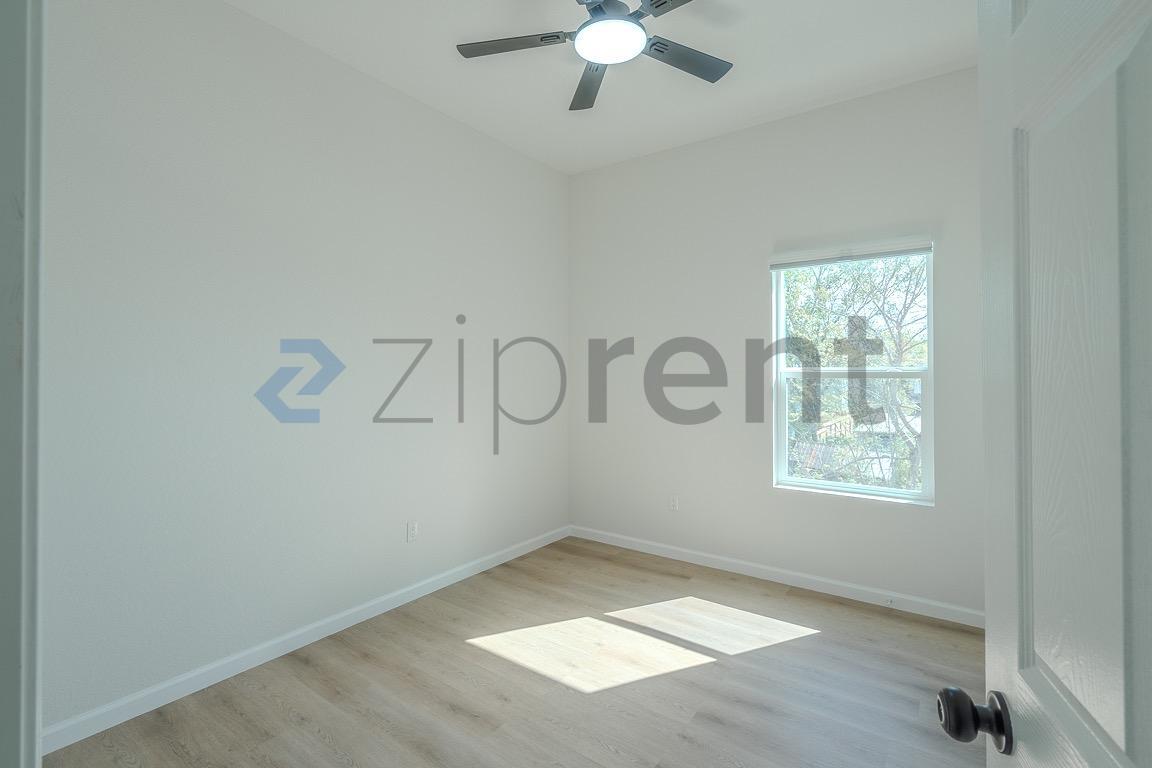 Building Photo - 303 Cartersville St