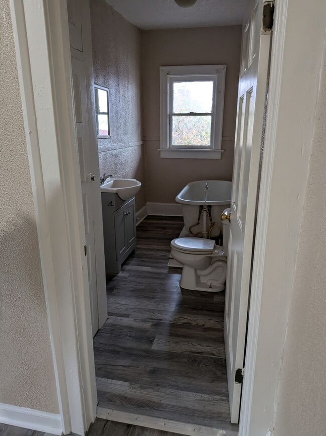 Interior Photo - 92 W 2nd St