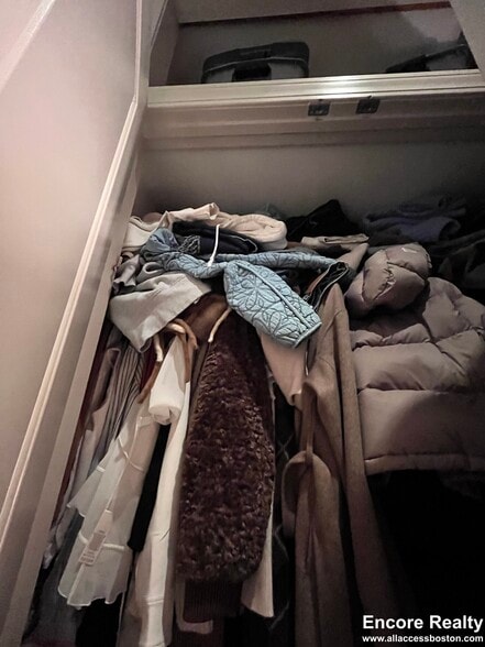 Building Photo - 19 Garrison St