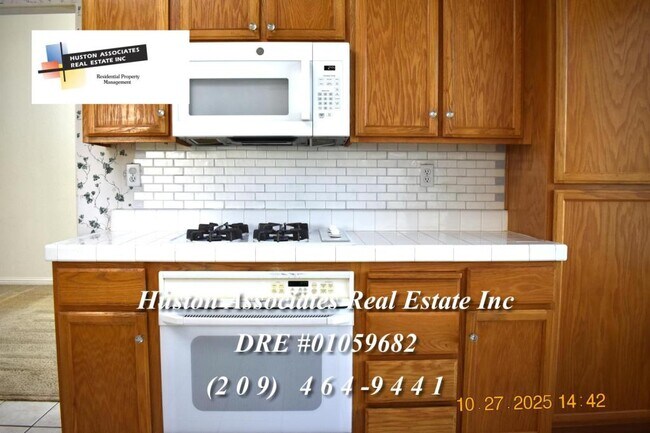 Building Photo - 2729 Tejon St