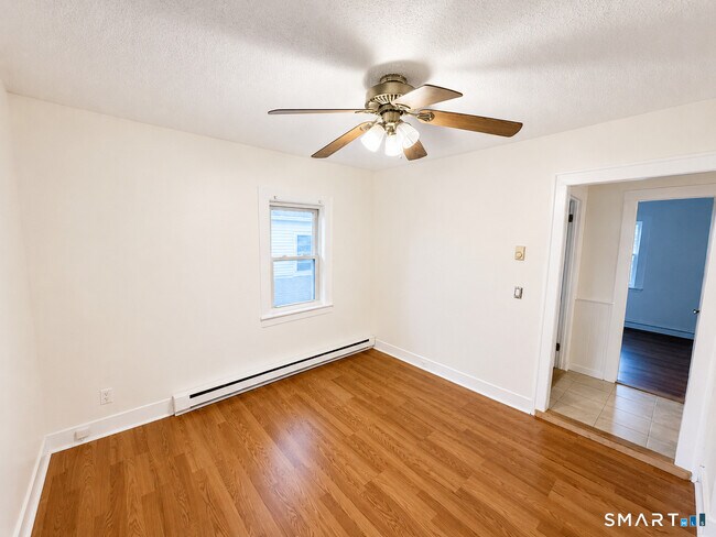 Building Photo - 64 Bannon St