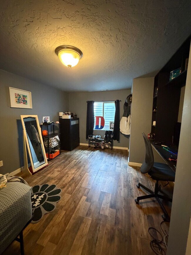 Building Photo - 6584 S Azimuth Ct