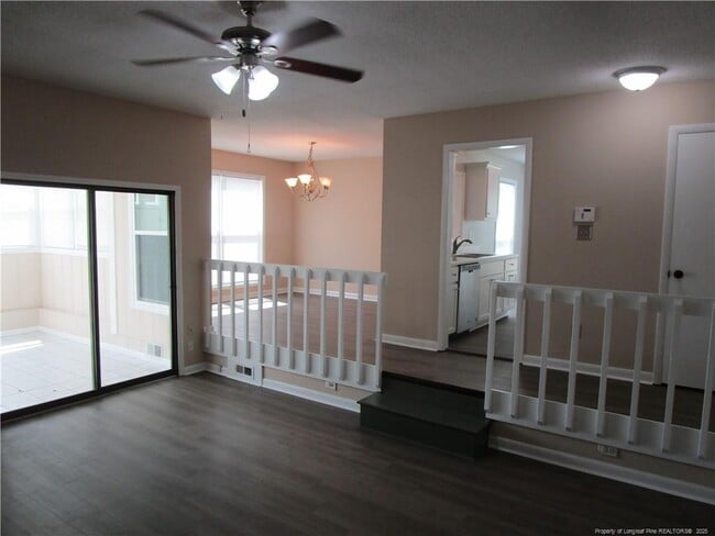 Building Photo - 2120 Lothbury Dr