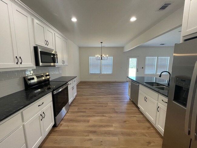 Building Photo - Brand New 3/2 House in Celanese- $1,995