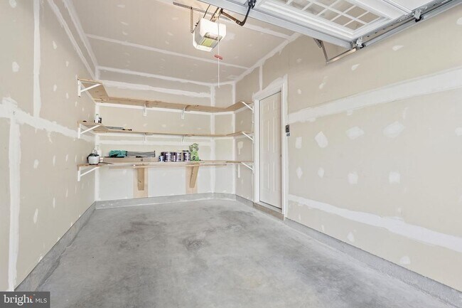 Building Photo - 1571 Renate Dr