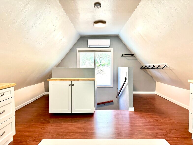 Building Photo - 38374 Rainbow Heights Pl