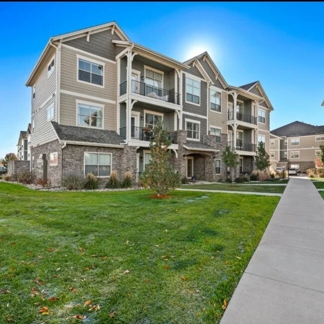 Condominium - 4672 Hahns Peak Dr