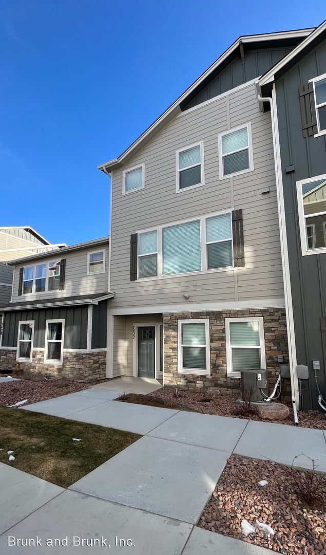 Primary Photo - 3 br, 3.5 bath House - 7422 Mount Elbert P...