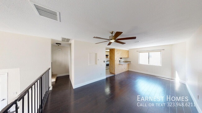 Building Photo - 14401 Plummer St