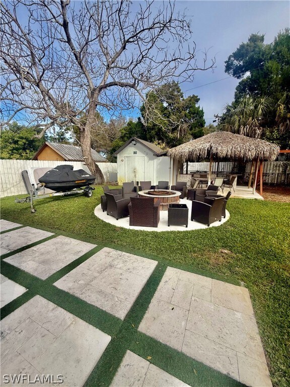 Building Photo - 733 Pine Cone Ln