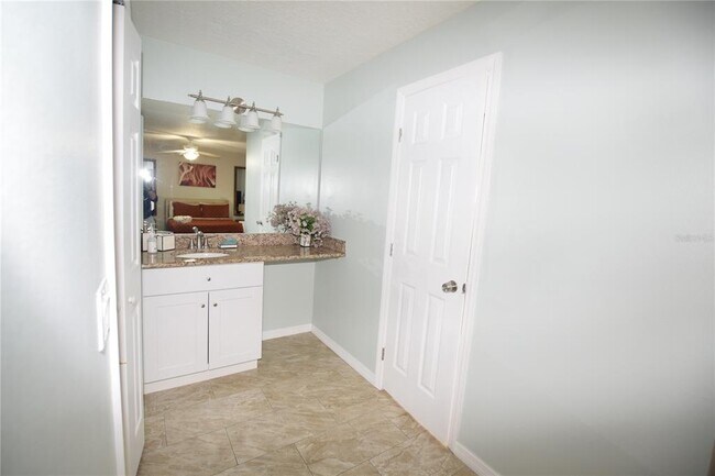 Building Photo - 1025 Lester Ridge Ct