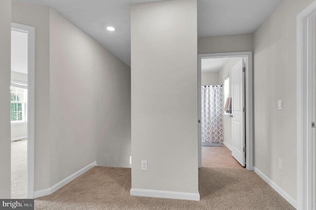 Building Photo - 3148 White Tail Dr