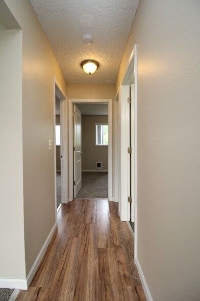 Building Photo - 4609-4609 NE Killingsworth St