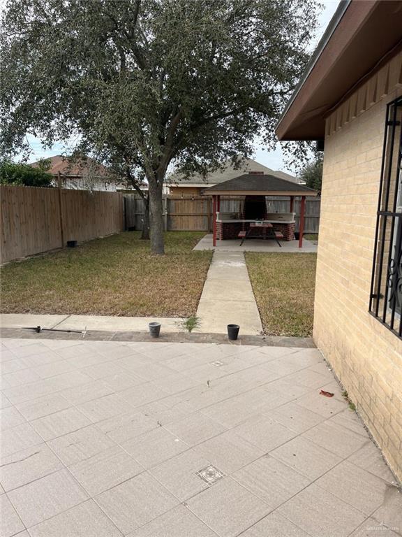 Building Photo - 108 W La Quinta Dr