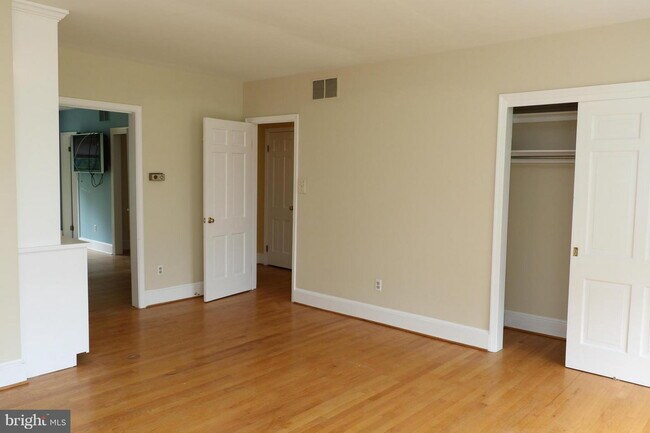 Building Photo - Secluded Country Retreat with Picturesque ...