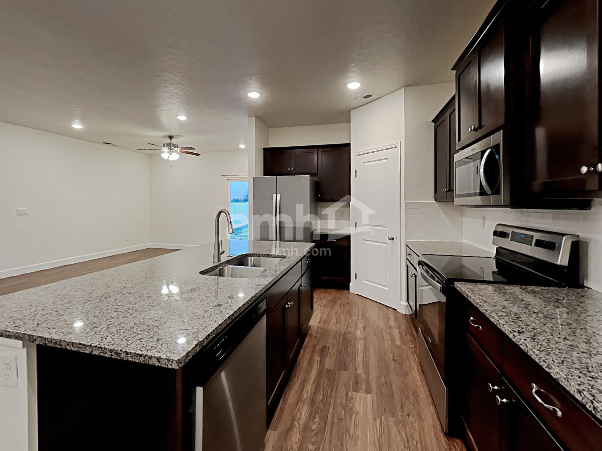 Building Photo - 5095 W Milliron Dr