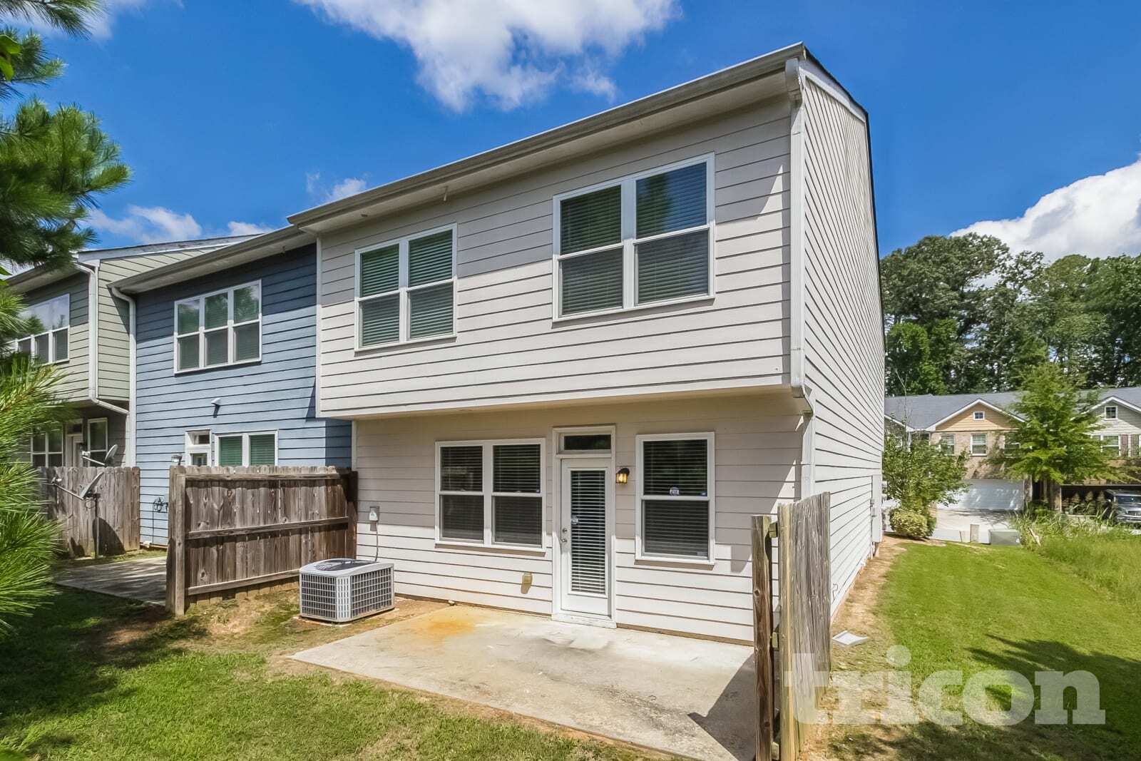 Building Photo - 3364 Estes Dr