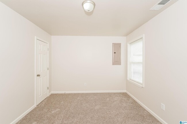 Building Photo - 975 Moonlite Dr