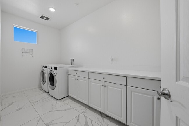 Building Photo - 49345 Beatty St