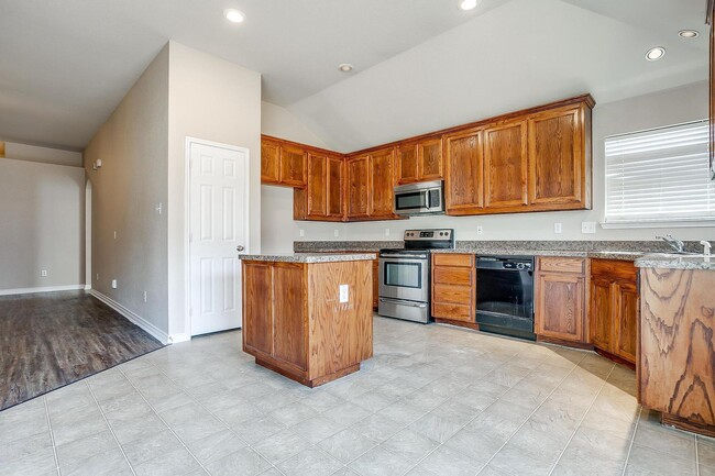 Building Photo - Perfectly located.  3 Bedroom, 2 Bath Home-  White Settlement ISD- 76108