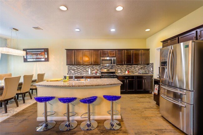 Building Photo - 14919 Hartsmith Dr