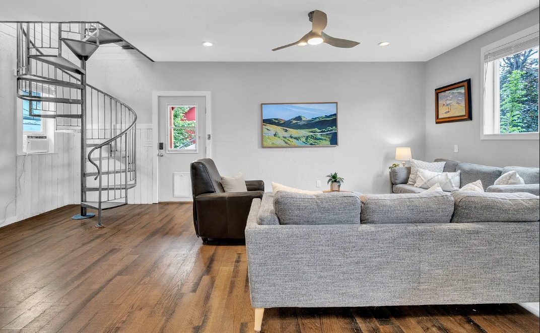 Living Room - 1036 Lincoln Ave
