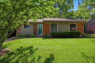 Building Photo - 3352 Featherston Dr