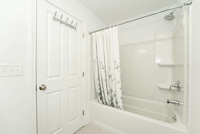 Building Photo - 18 Cleary Cir