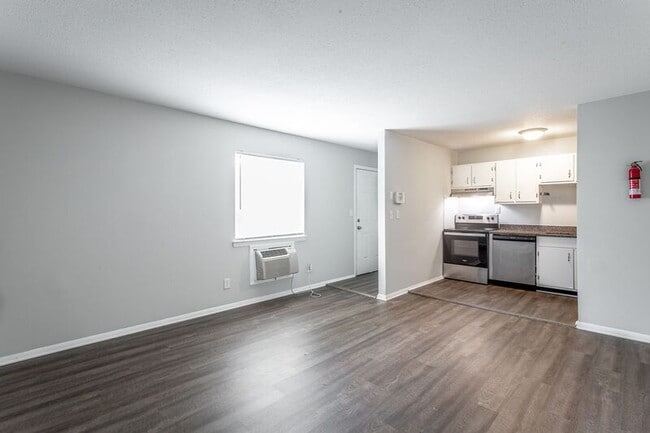 Building Photo - 113 Goodson Ave