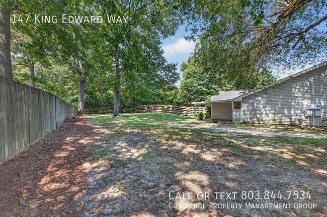 Building Photo - 147 King Edward Way