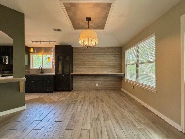 Building Photo - 12518 Zeller Ln