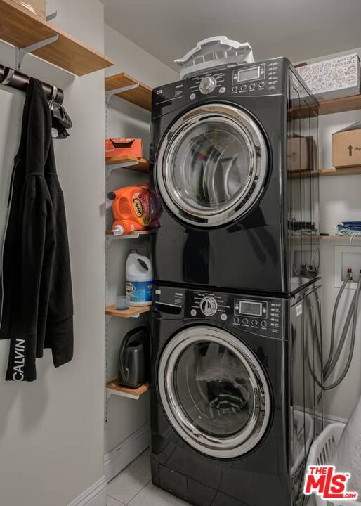 Building Photo - 10617 Eastborne Ave