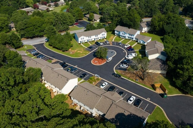 Building Photo - Dylan Square