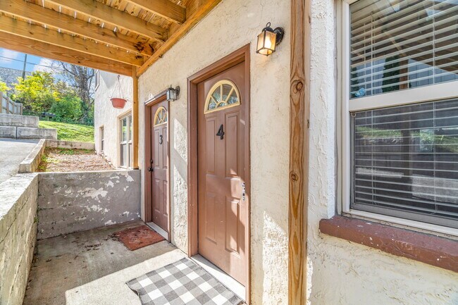 Building Photo - 2751 Jersey Ave