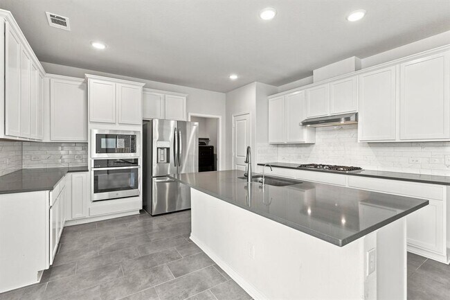 Building Photo - 658 Cherrystone Loop