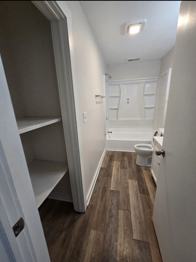 Building Photo - Eastside Four Bedroom Home near 42nd and Shadeland Ave