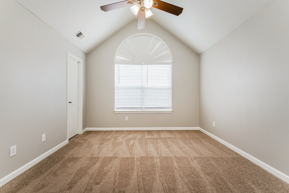 Building Photo - 2780 Highland Hill Pkwy