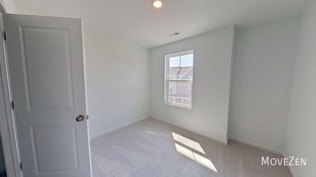 Building Photo - 828 Basswood Gln Trl