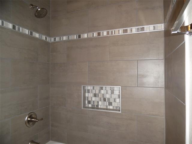 Building Photo - 8572 Davis Dr