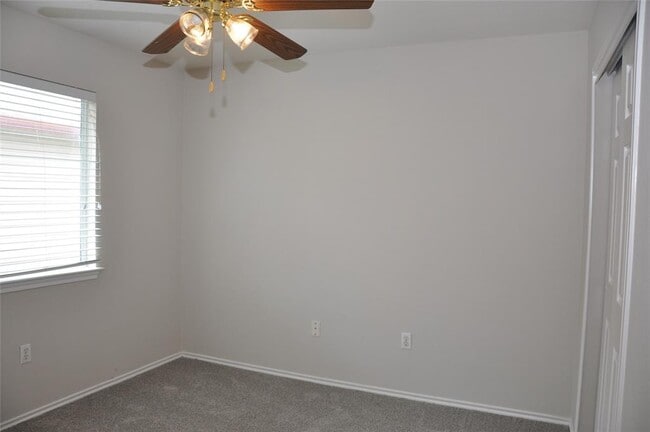 Building Photo - 12817 Paloma Blanca Way